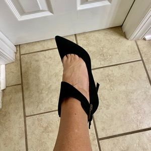 Nine West Black Heels with ankle strap, size 8M